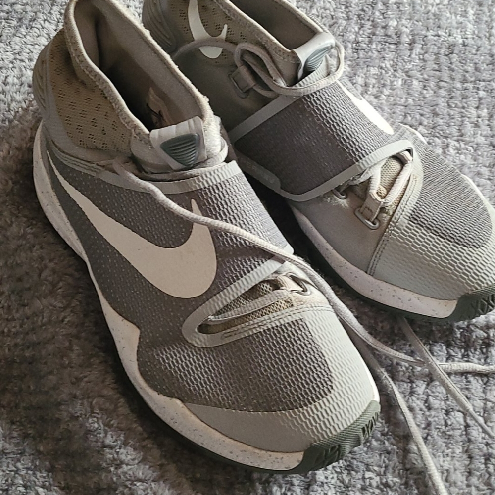 Nike HyperRev shoes
